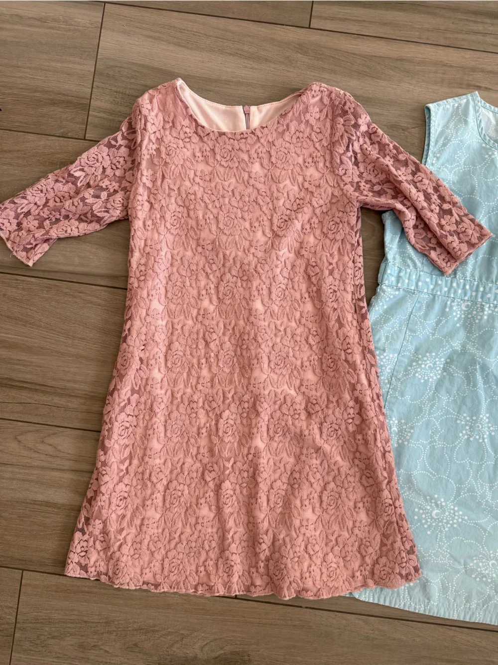 Girl’s dress pattern - Black Pattern, Light Blue, Dusty Pink Lace size med 8/9 - Picture 2 of 8